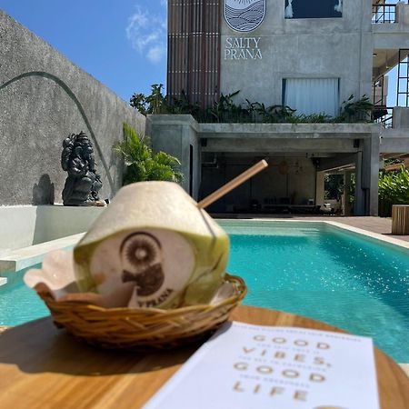 Salty Prana Retreat Center Hotel Uluwatu Buitenkant foto
